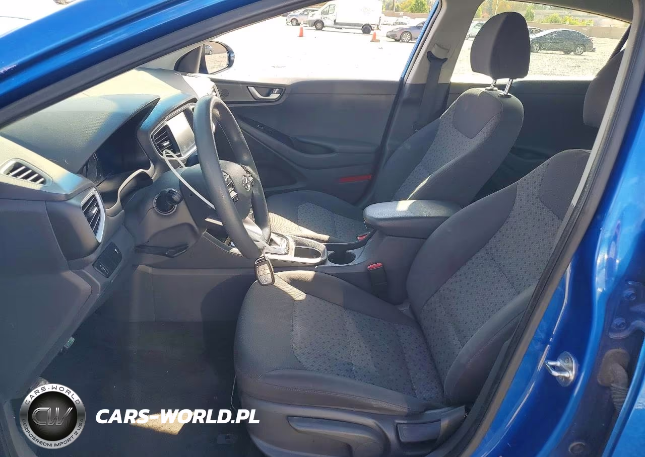 2018 Hyundai Ioniq Blue VIN:KMHC65LC0JU060753 - 7
