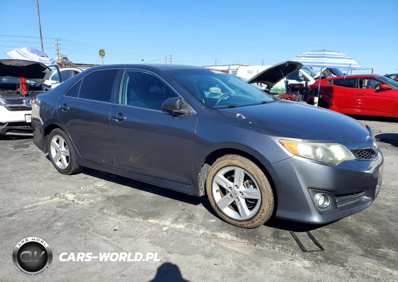 2013 Toyota Camry Se VIN:4T1BF1FK8DU284462 - 4