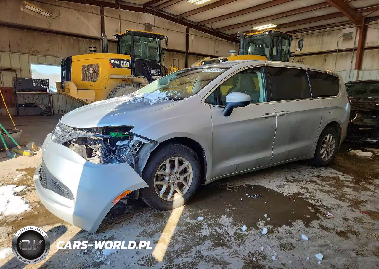2023 Chrysler Voyager Lx