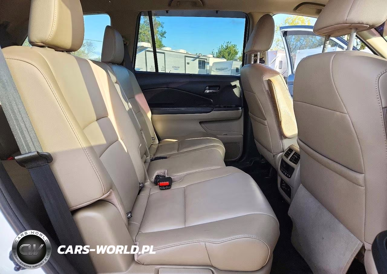2016 Honda Pilot Touring VIN:5FNYF5H91GB040181 - 11