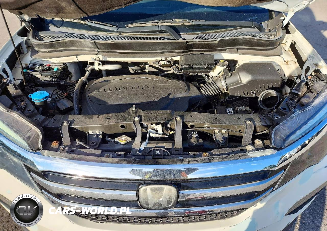 2016 Honda Pilot Touring VIN:5FNYF5H91GB040181 - 12