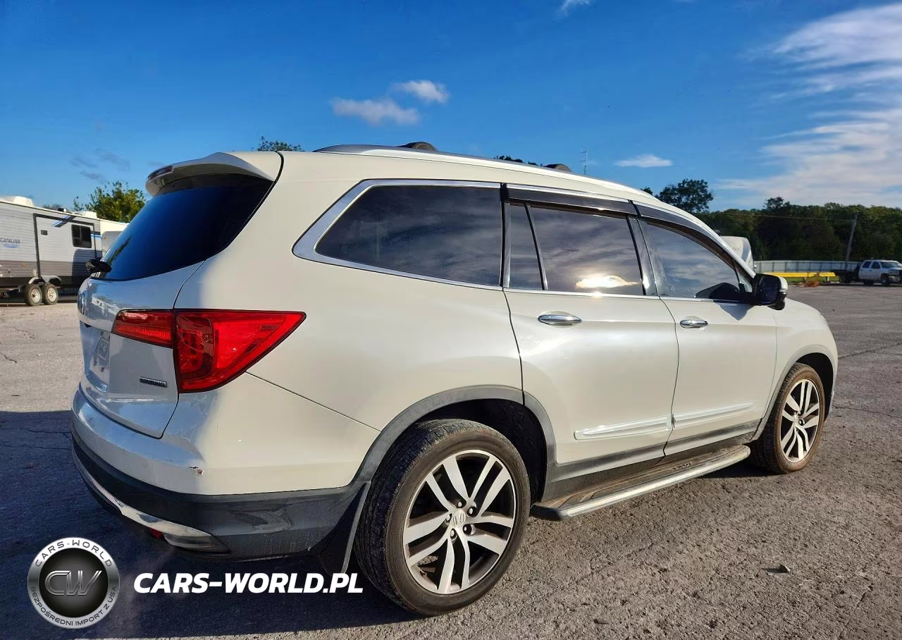2016 Honda Pilot Touring VIN:5FNYF5H91GB040181 - 3