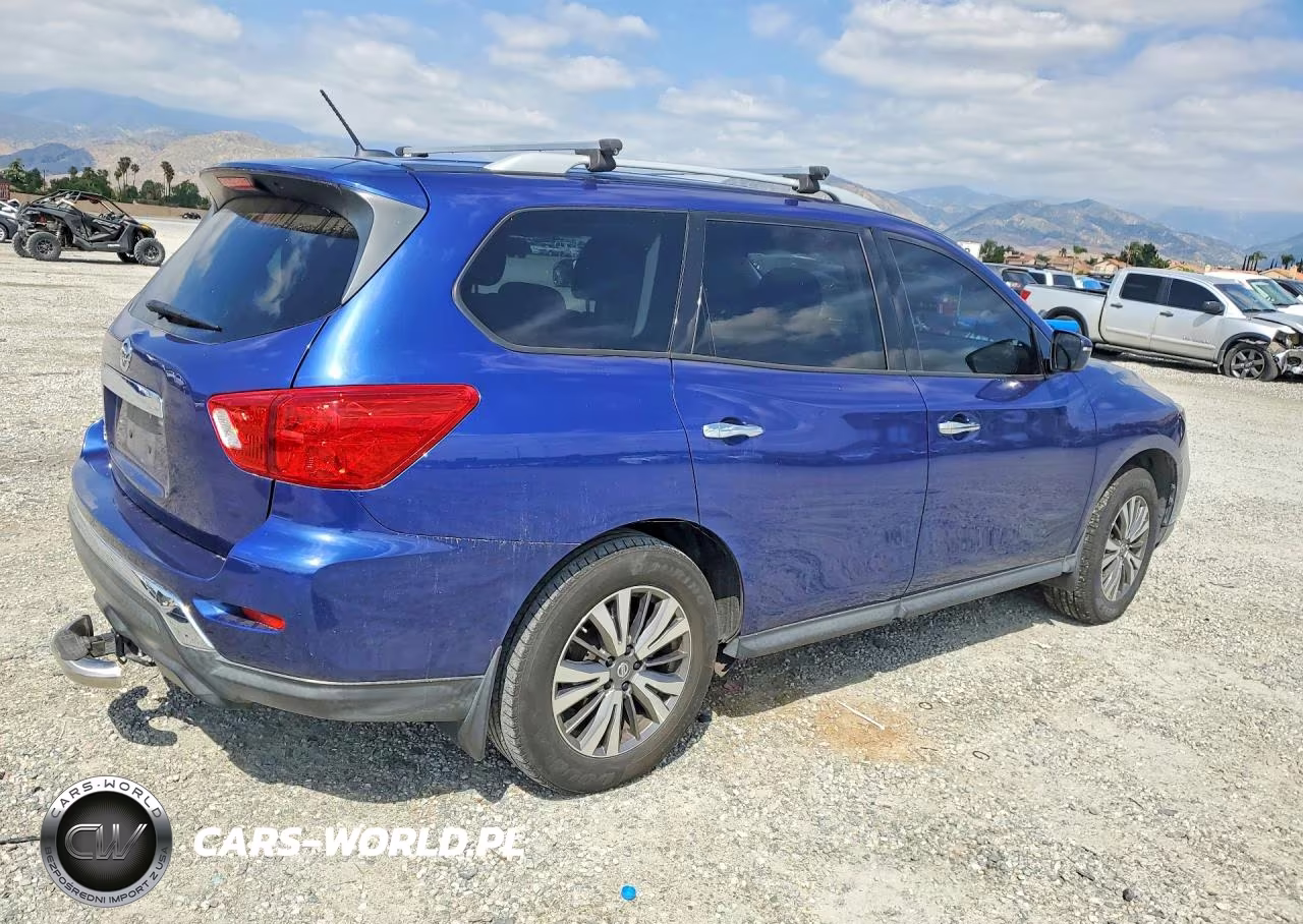 2018 Nissan Pathfinder S VIN:5N1DR2MN2JC669312 - 3