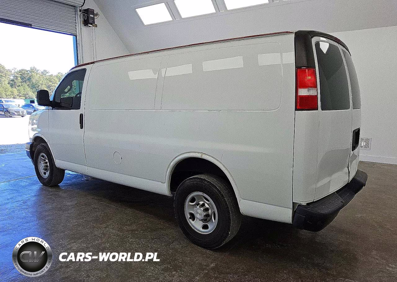 2019 Chevrolet Express G2500 VIN:1GCWGAFP8K1317473 - 2