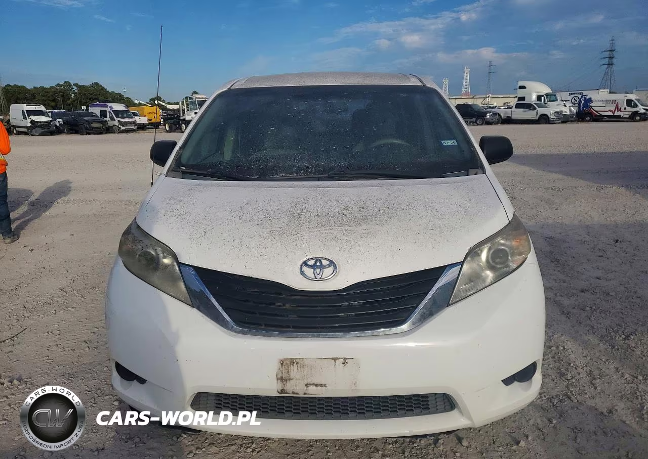 2011 Toyota Sienna Base 7-Passenger VIN:5TDKA3DC4BS005889 - 5