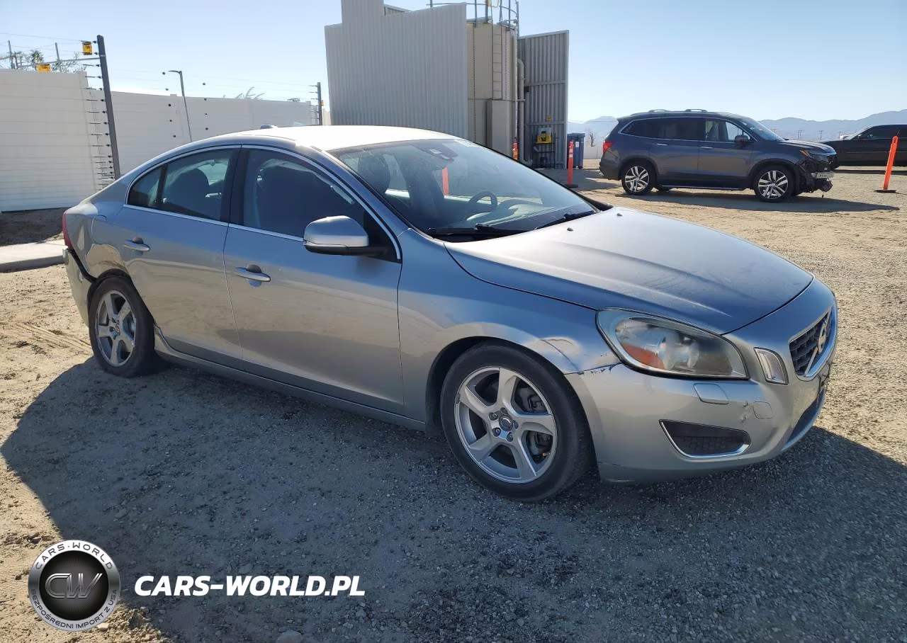 2013 Volvo S60 T5 VIN:YV1612FS3D2225710 - 4