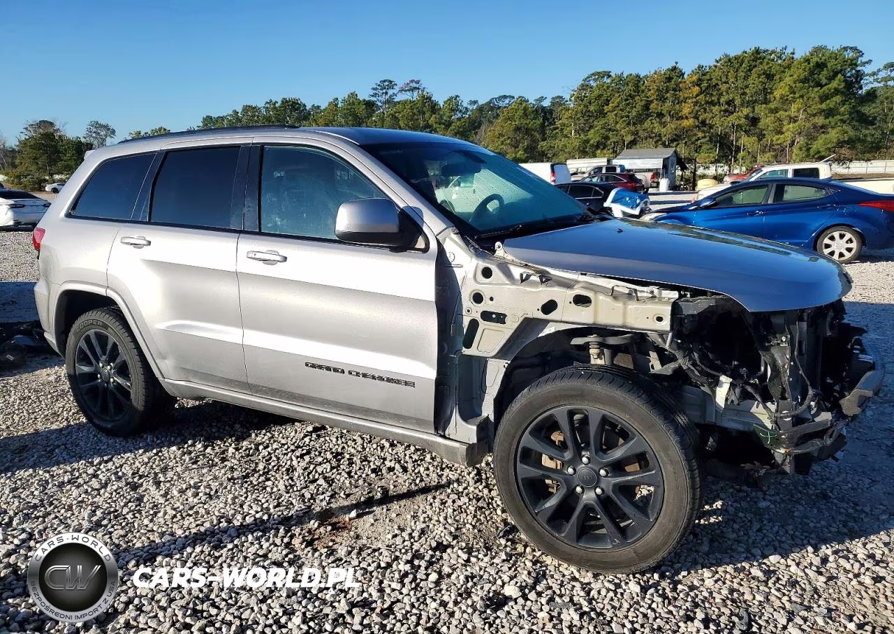 2021 Jeep Grand Cherokee Laredo VIN:1C4RJEAG7MC517488 - 4