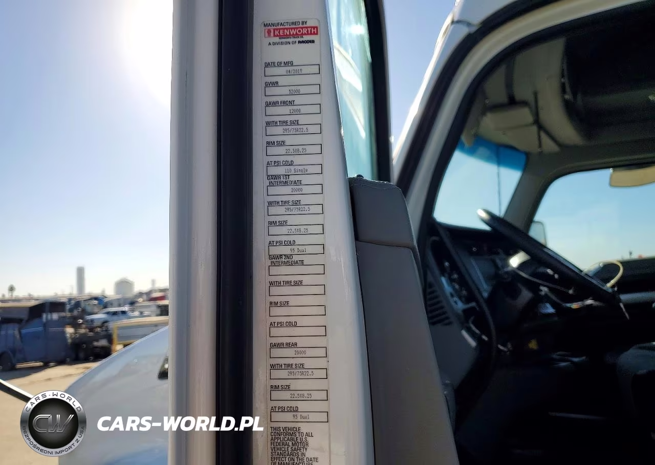 2020 Kenworth T680 Semi Truck VIN:1XKYDP9X3LJ311103 - 13