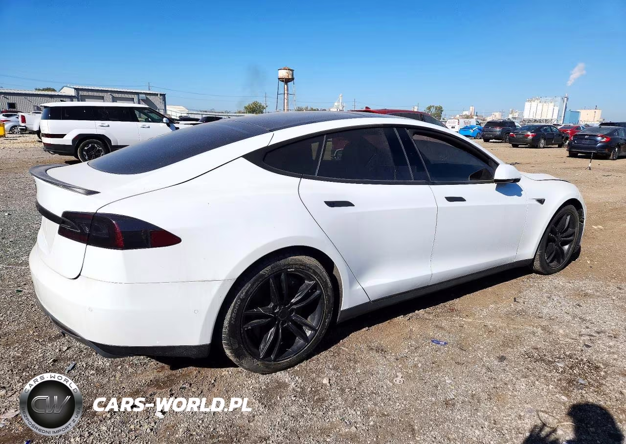 2015 Tesla Model S VIN:5YJSA1E25FF116634 - 3