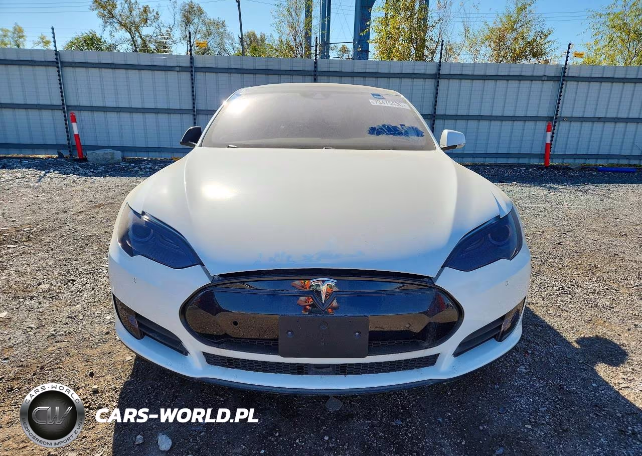 2015 Tesla Model S VIN:5YJSA1E25FF116634 - 5