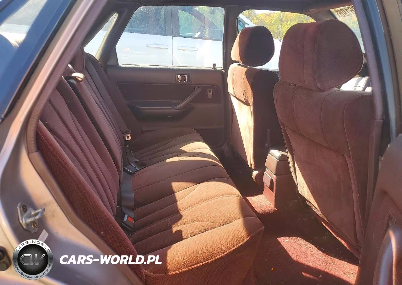 1988 Toyota Camry Le VIN:JT2SV22E3J3283727 - 10