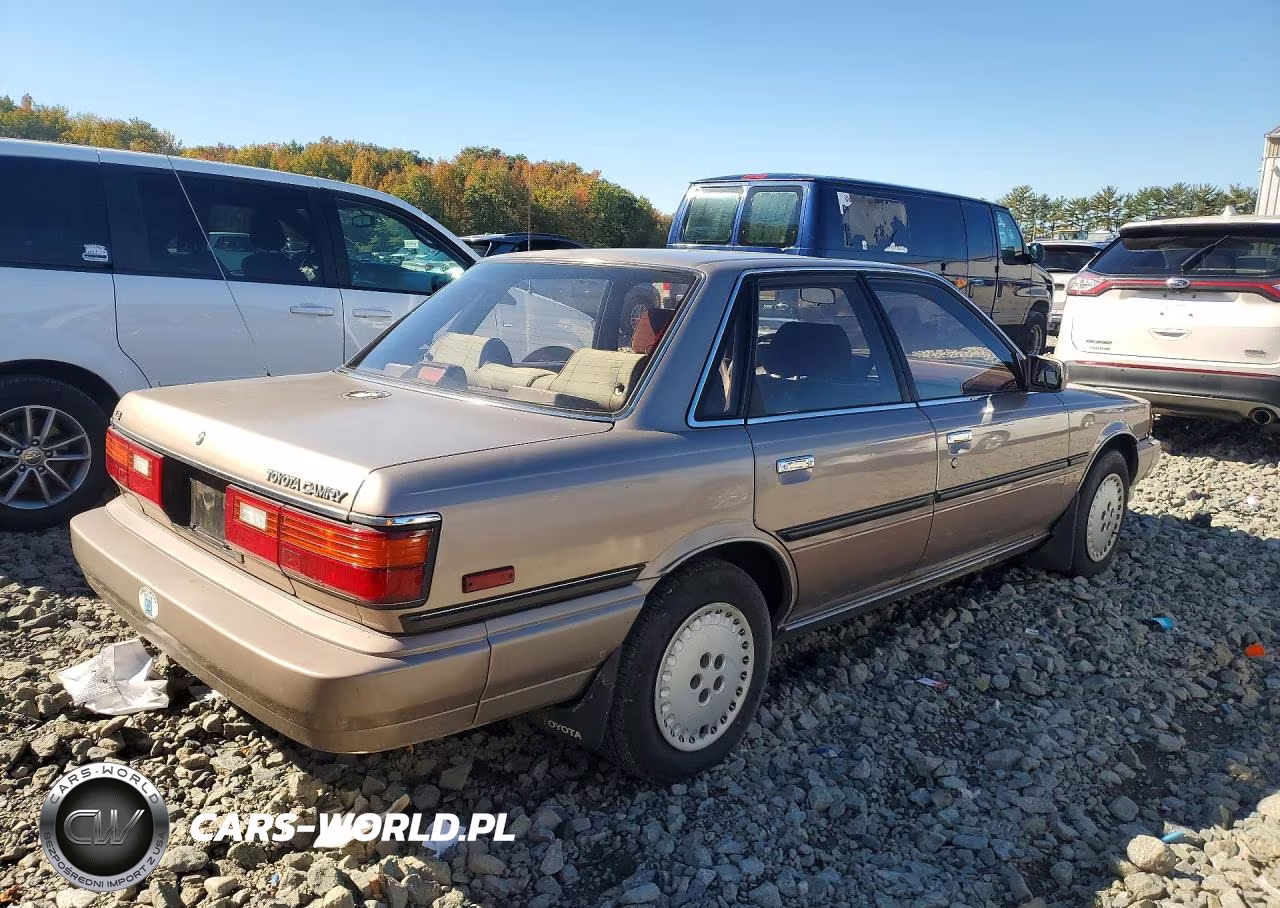 1988 Toyota Camry Le VIN:JT2SV22E3J3283727 - 3