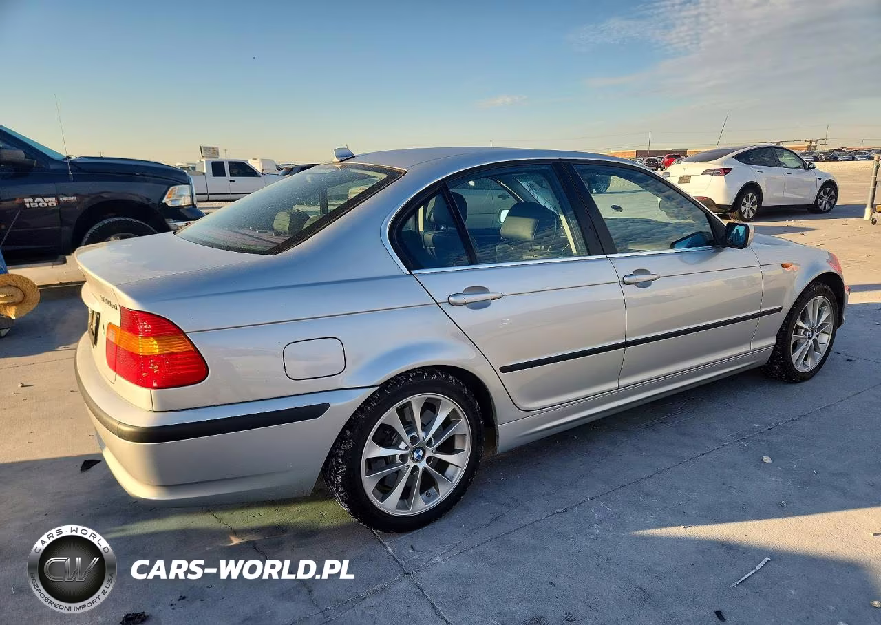 2005 BMW 330 Xi VIN:WBAEW53485PN38067 - 3