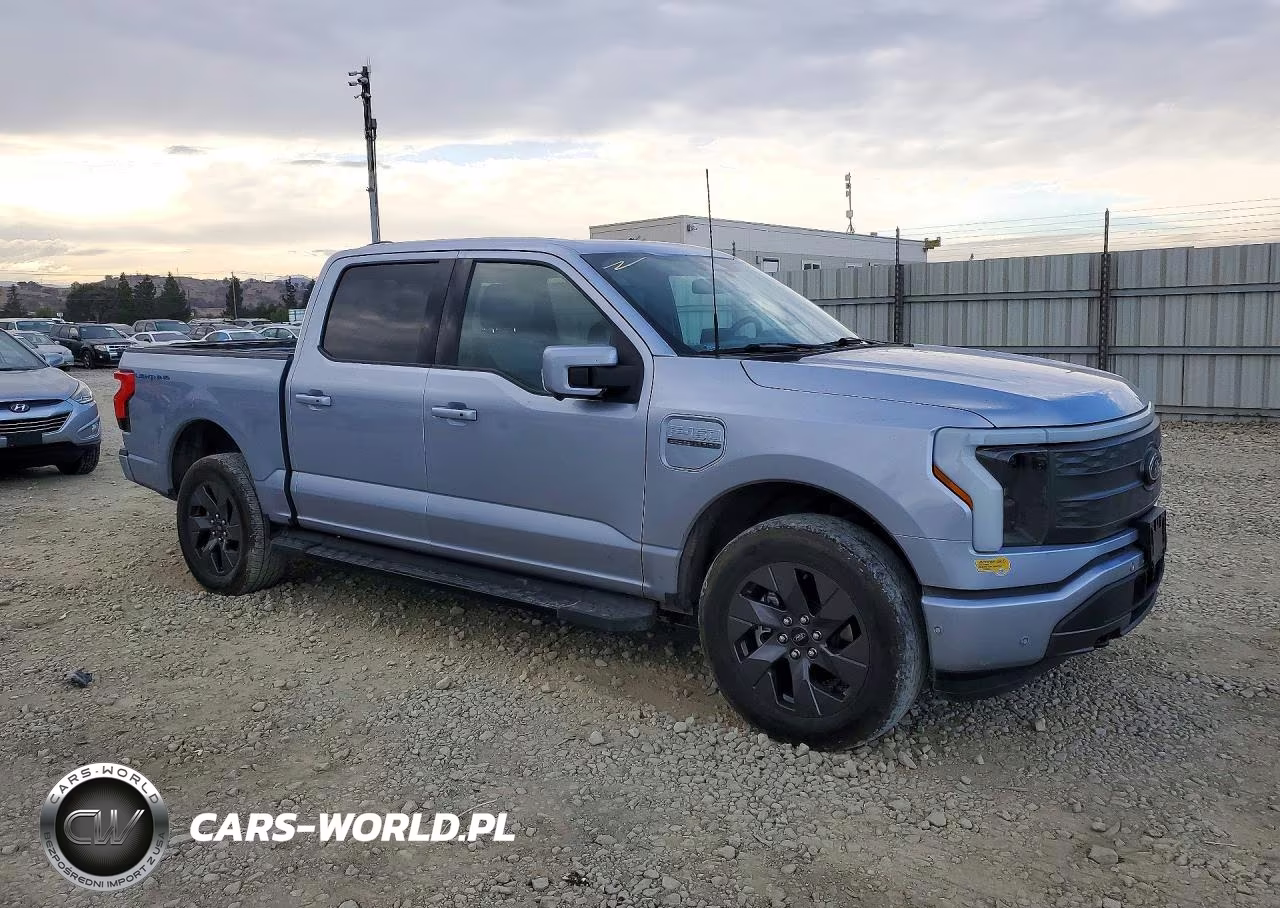 2022 Ford F150 Lightning Lariat VIN:1FT6W1EV1NWG03868 - 4