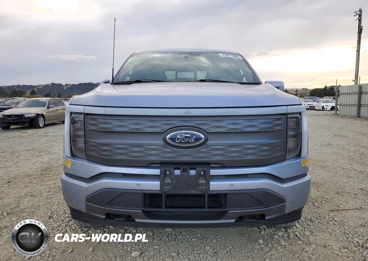 2022 Ford F150 Lightning Lariat VIN:1FT6W1EV1NWG03868 - 5