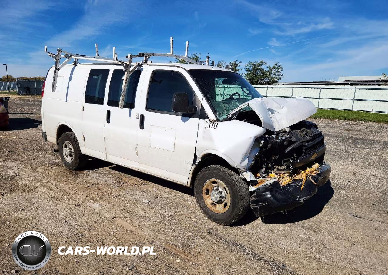 2020 Chevrolet Express VIN:1GCWGAFG6L1194533 - 4