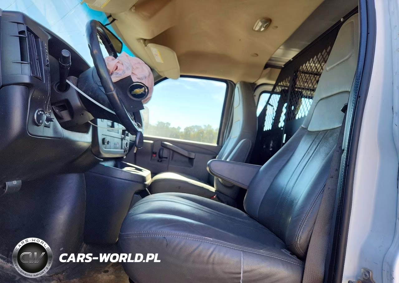 2020 Chevrolet Express VIN:1GCWGAFG6L1194533 - 7