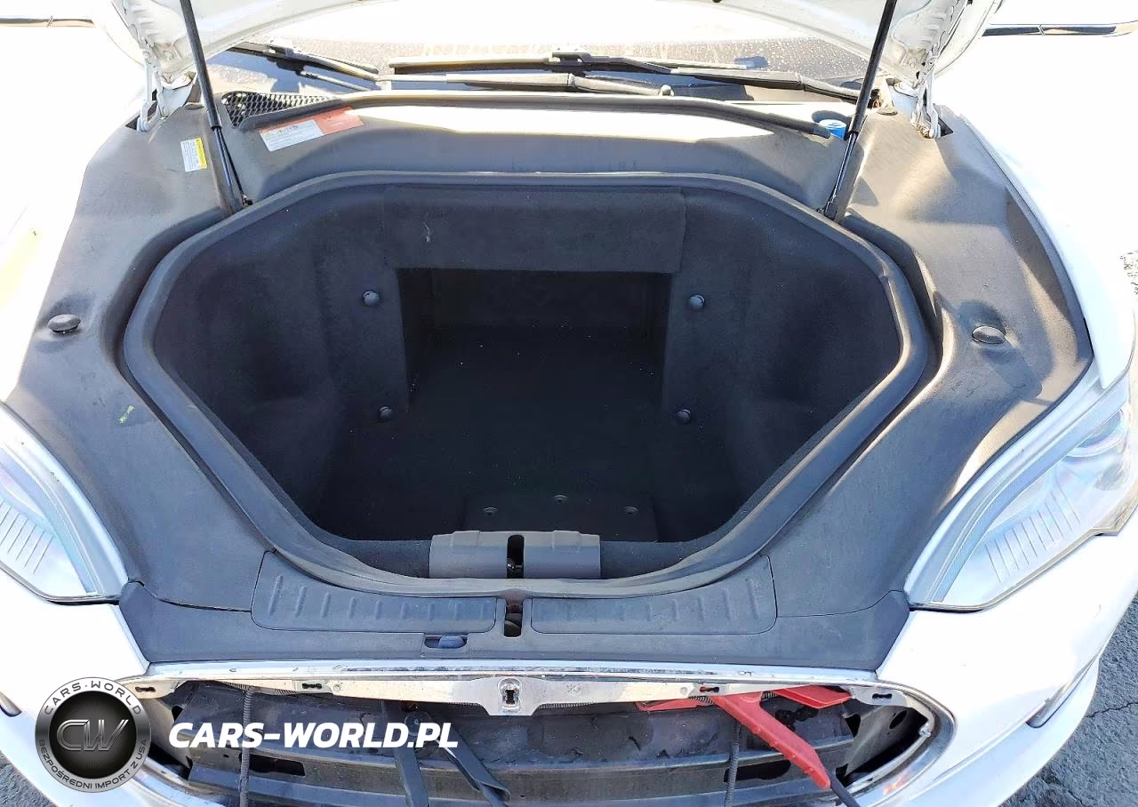 2015 Tesla Model S 85 VIN:5YJSA1H11FFP75474 - 11