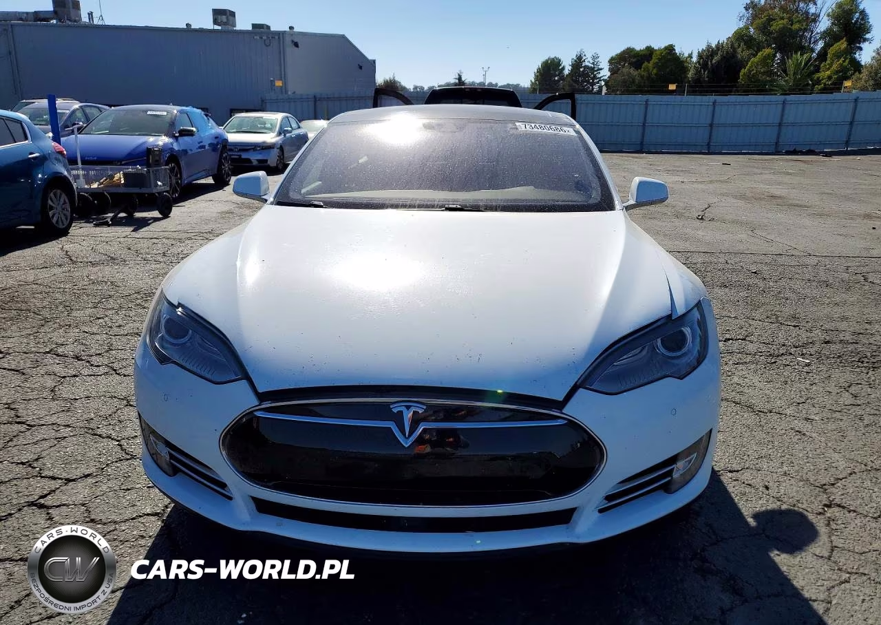 2015 Tesla Model S 85 VIN:5YJSA1H11FFP75474 - 5