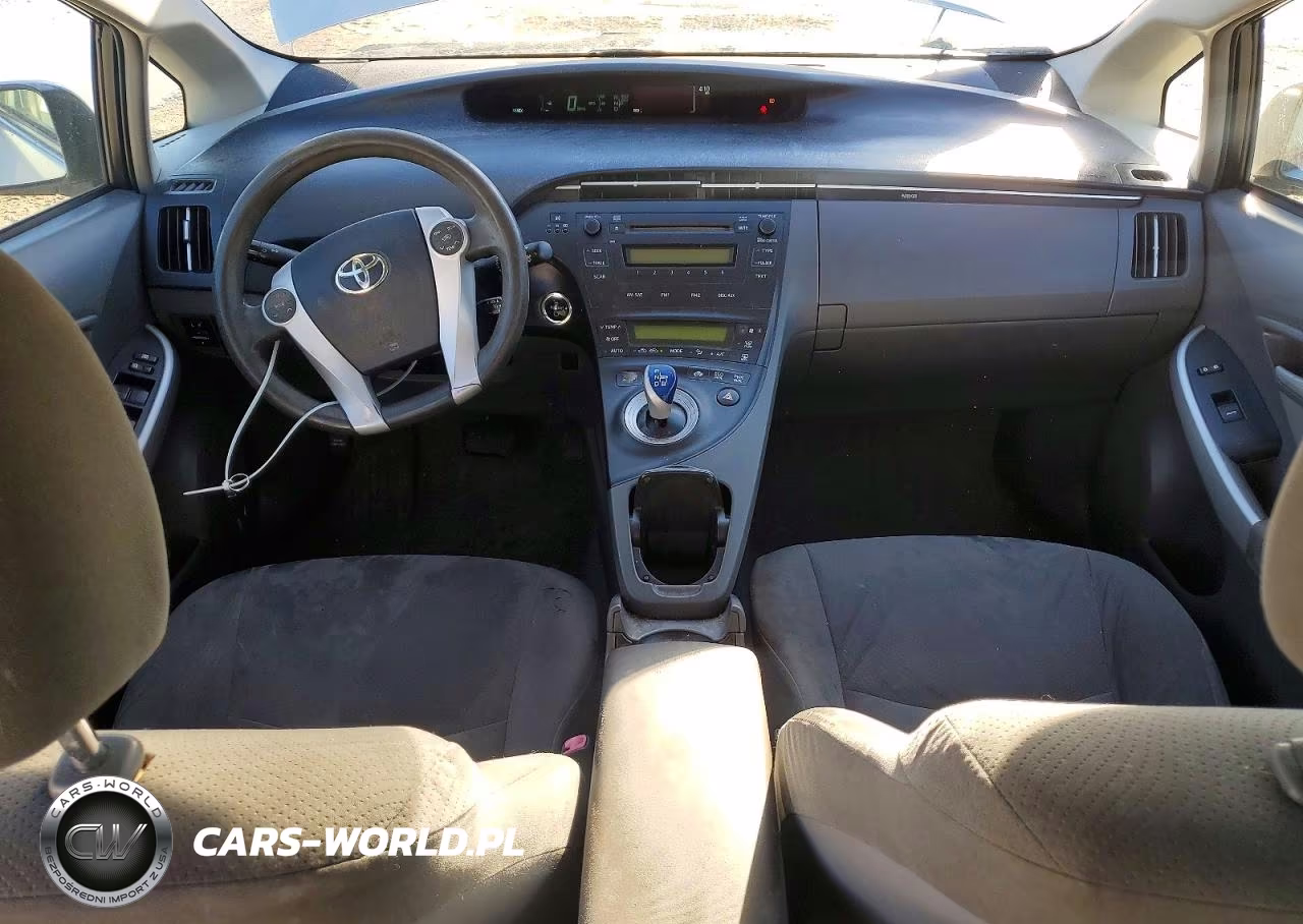 2011 Toyota Prius Two VIN:JTDKN3DU1B0258619 - 8