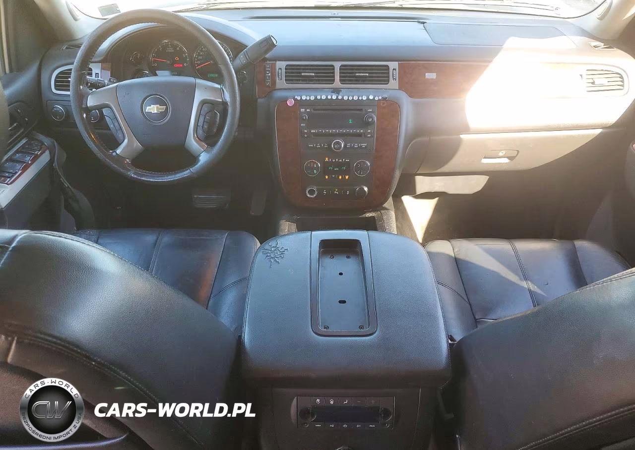 2013 Chevrolet Suburban K1500 Lt VIN:1GNSKJE70DR123451 - 8