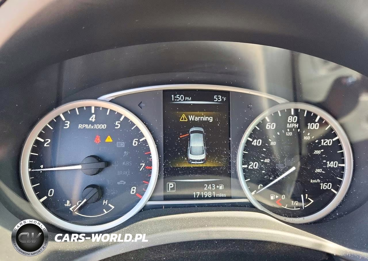 2017 Nissan Sentra Sr VIN:3N1AB7AP4HY252602 - 9