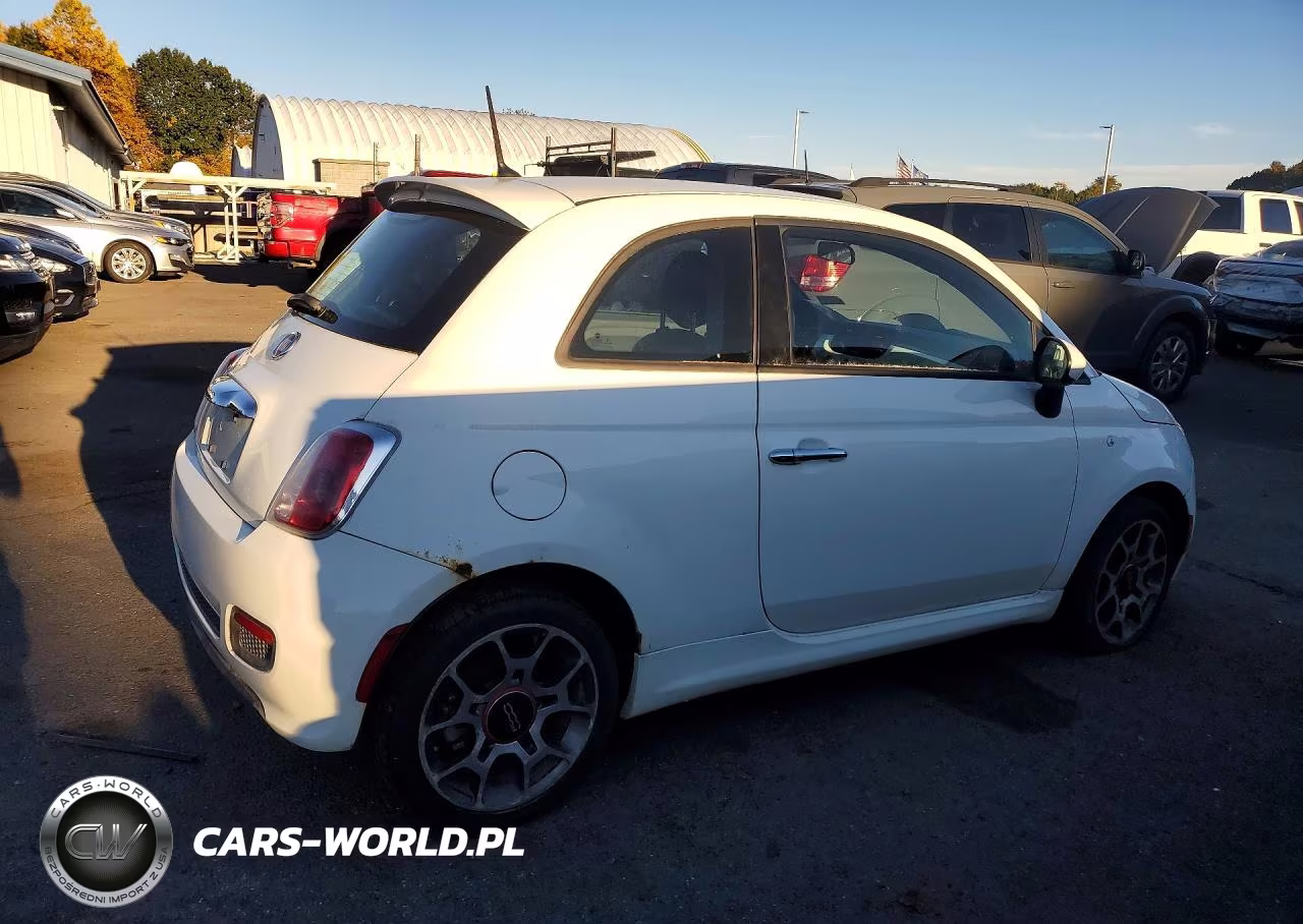2015 Fiat 500 Sport VIN:3C3CFFBRXFT721744 - 3