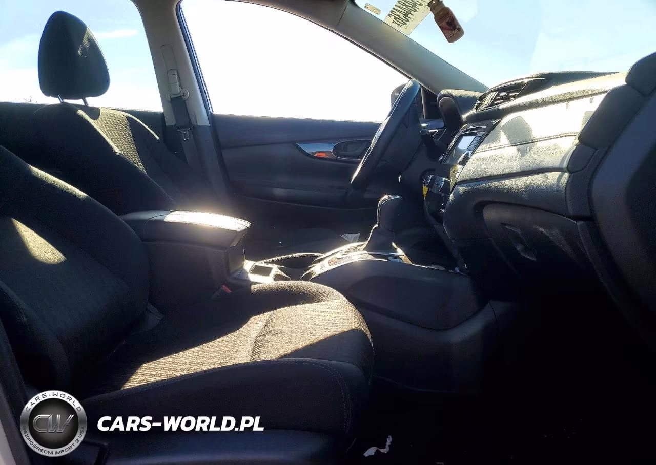 2019 Nissan Rogue S VIN:5N1AT2MV6KC814941 - 7