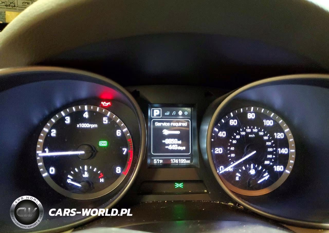 2017 Hyundai Santa Fe Sport 2.4L VIN:5XYZUDLB7HG469107 - 9