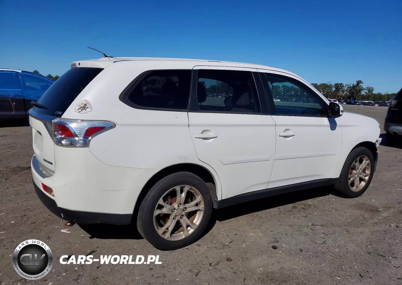 2014 Mitsubishi Outlander Se VIN:JA4AZ3A36EZ006645 - 3