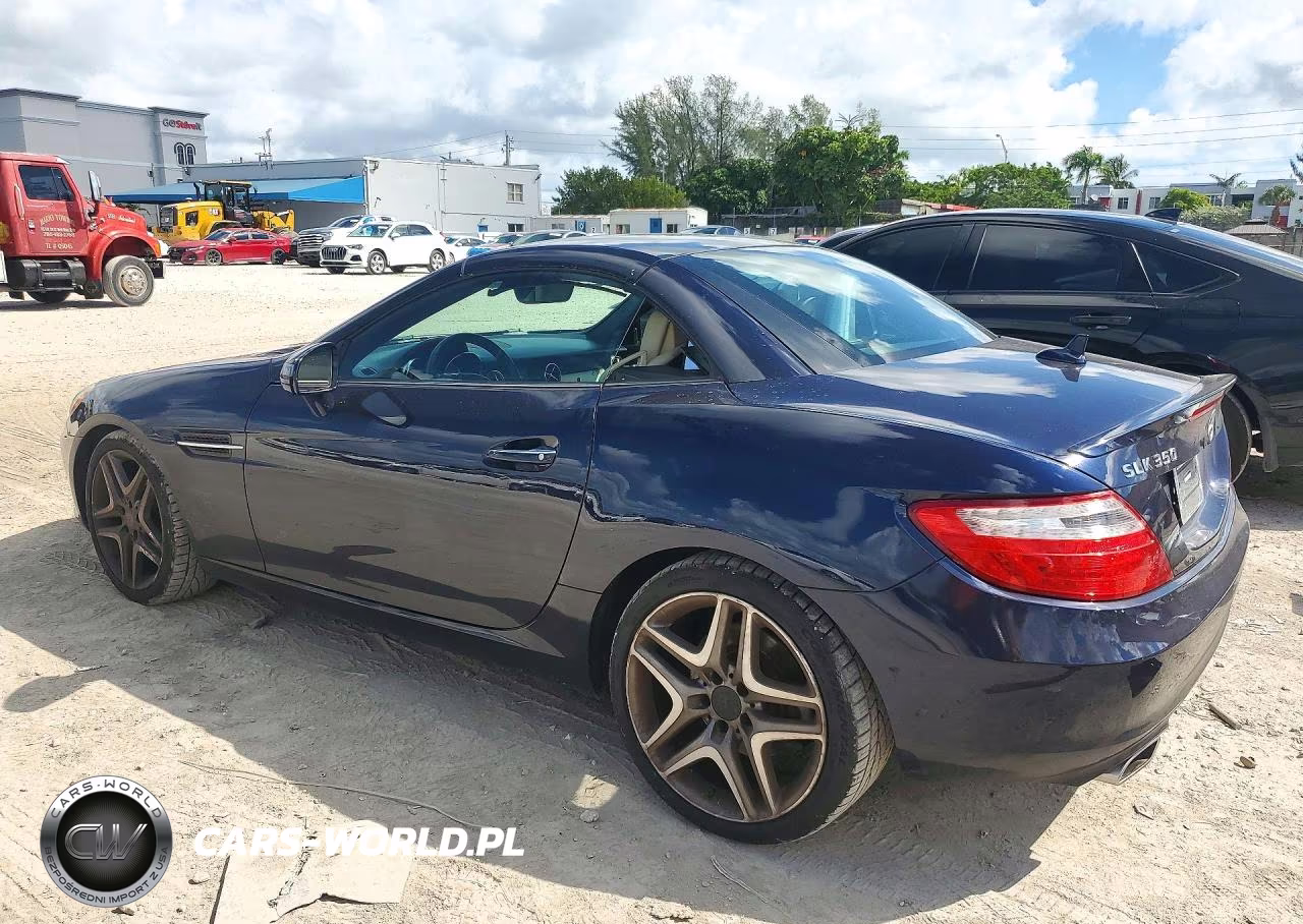 2013 Mercedes-Benz Slk 350 VIN:WDDPK5HA4DF051111 - 2