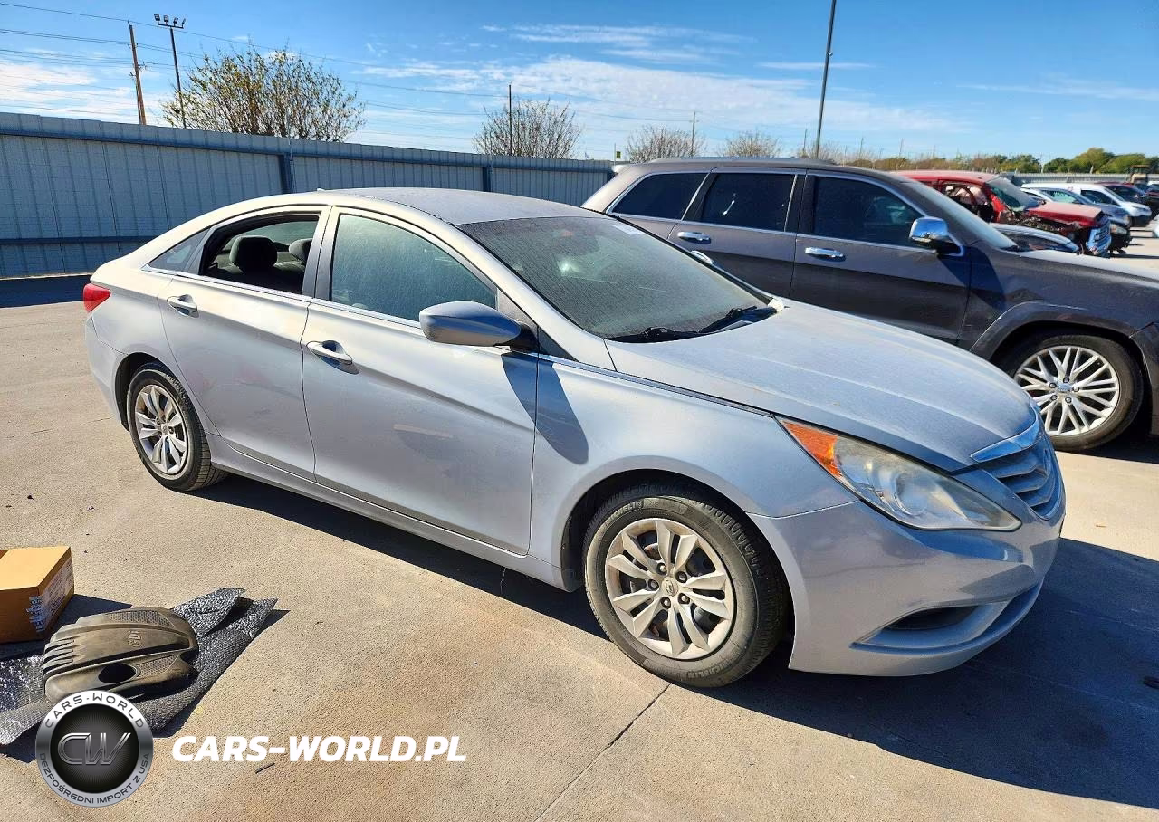 2012 Hyundai Sonata Gls VIN:5NPEB4AC0CH456197 - 4
