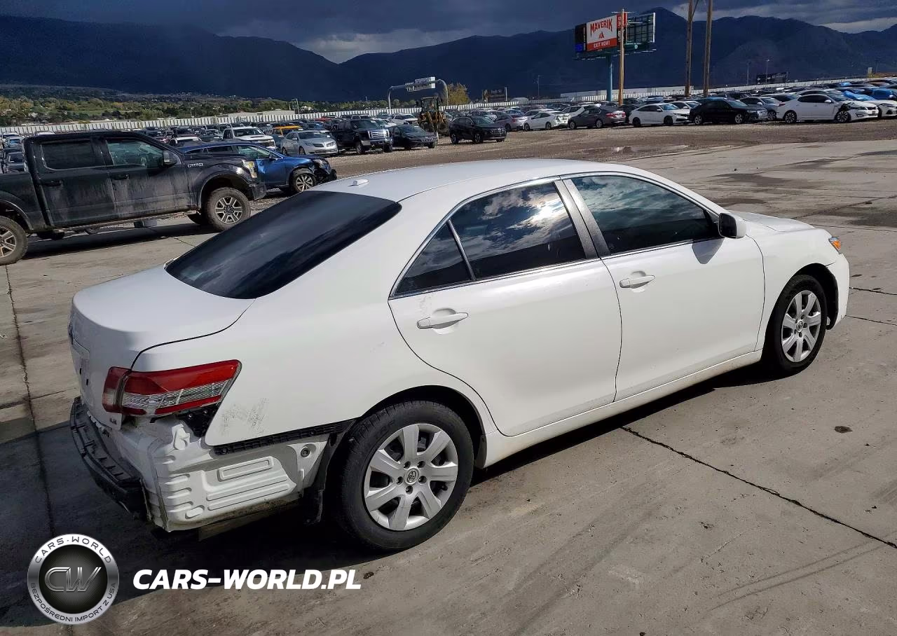 2010 Toyota Camry Le VIN:4T4BF3EKXAR066196 - 3