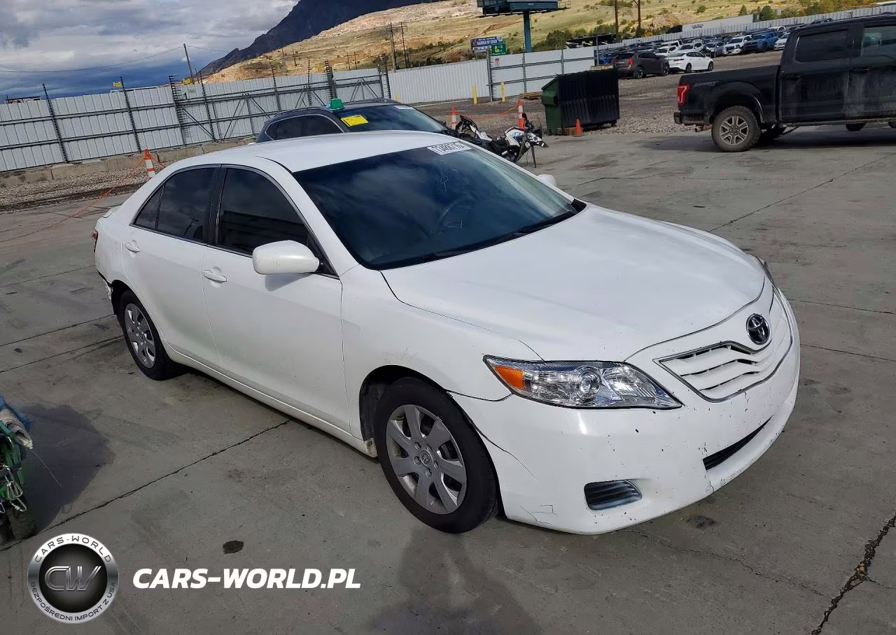 2010 Toyota Camry Le VIN:4T4BF3EKXAR066196 - 4