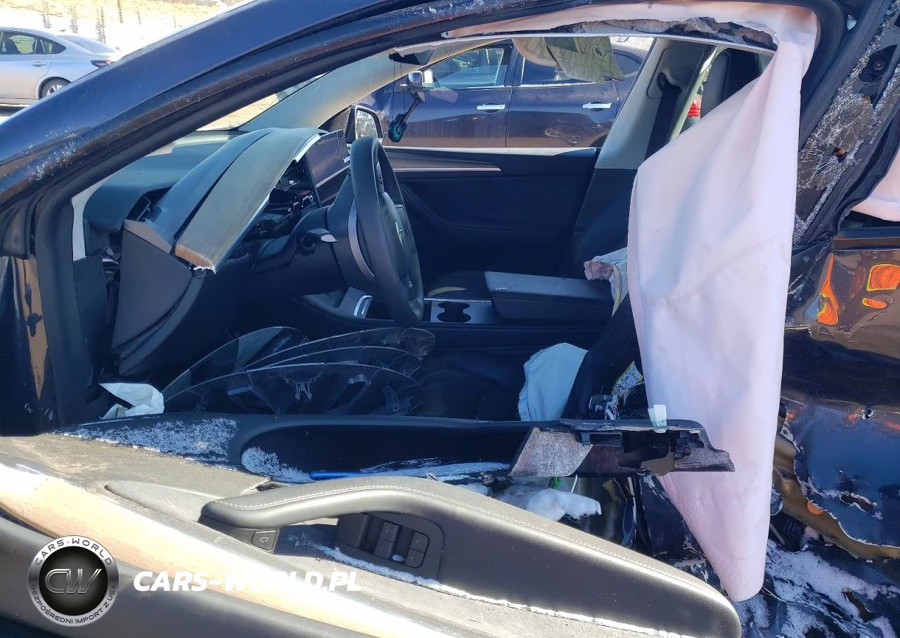 2024 Tesla Model Y VIN:7SAYGDEE6RA236743 - 7