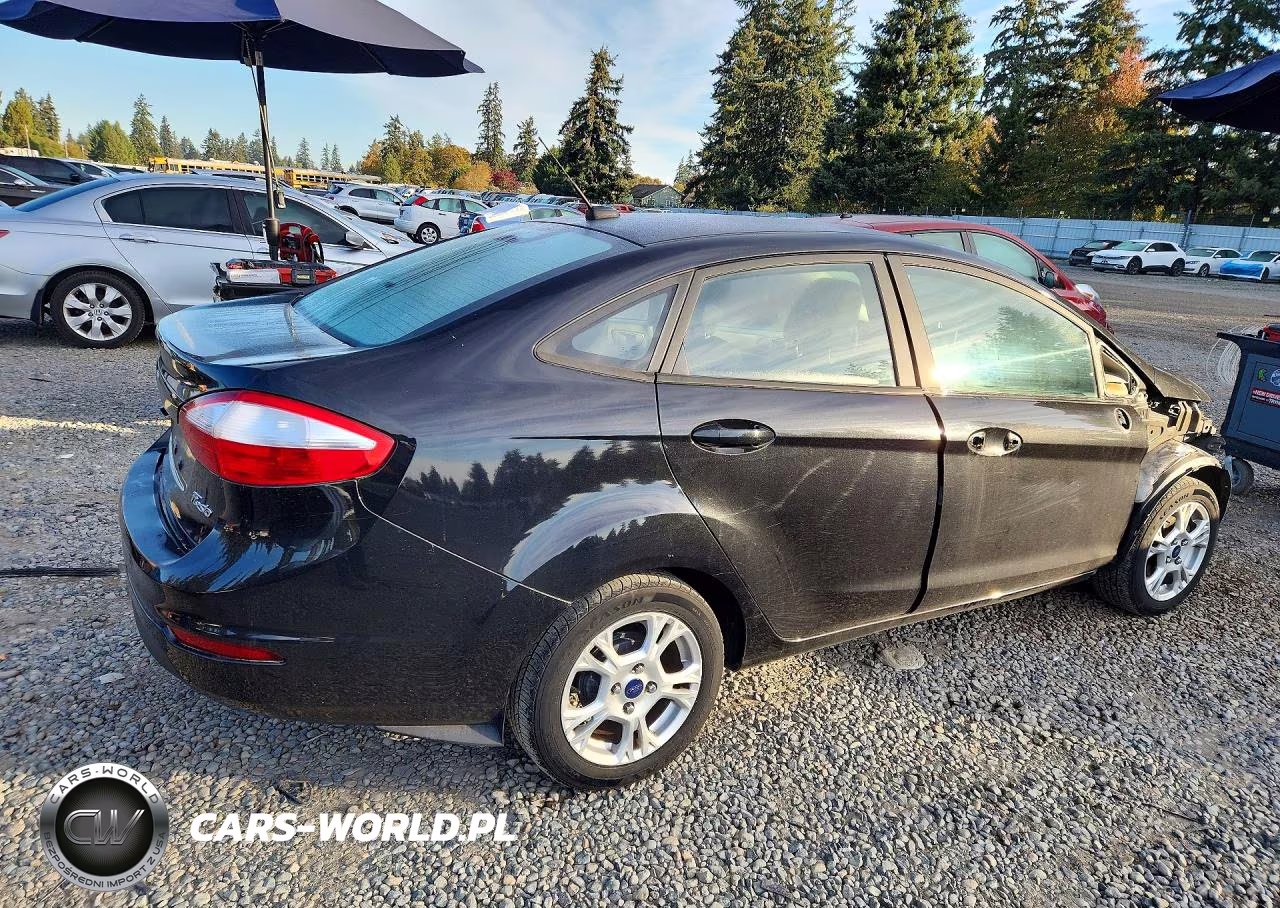 2015 Ford Fiesta S VIN:3FADP4AJ1FM172612 - 3