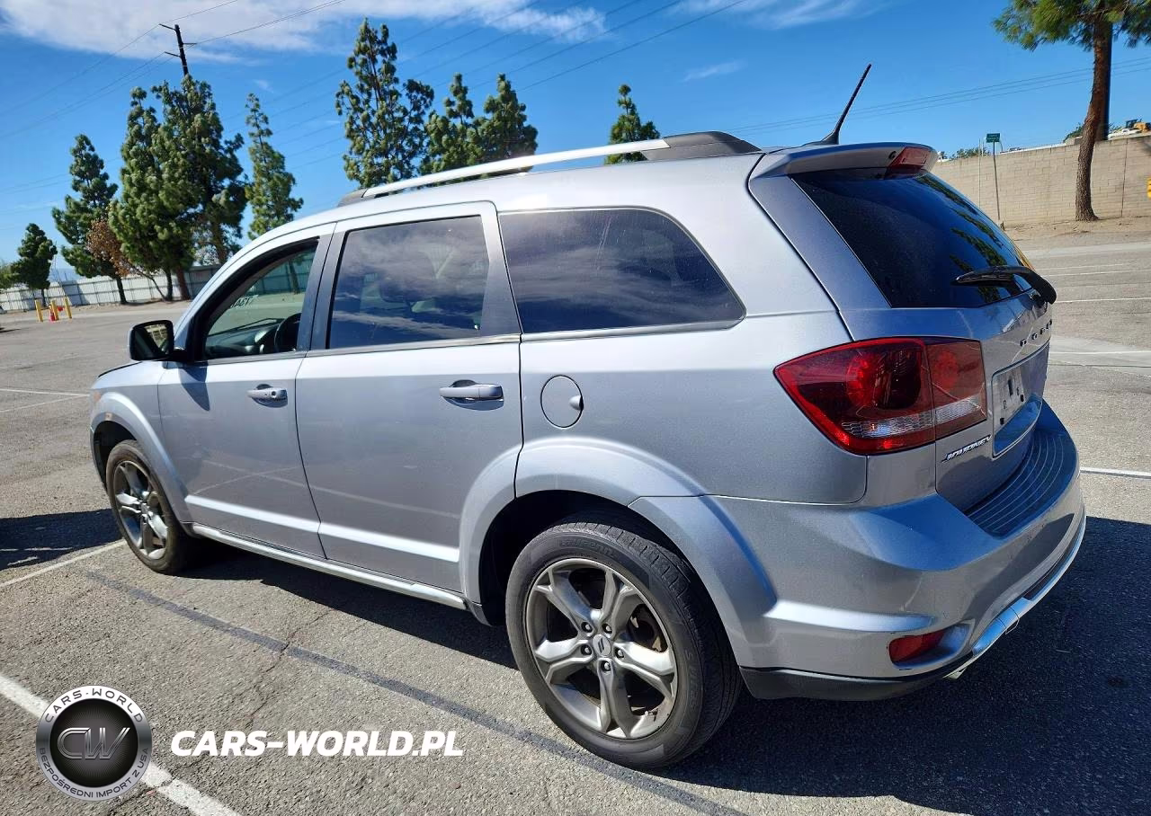 2018 Dodge Journey Crossroad VIN:3C4PDCGG8JT156993 - 2