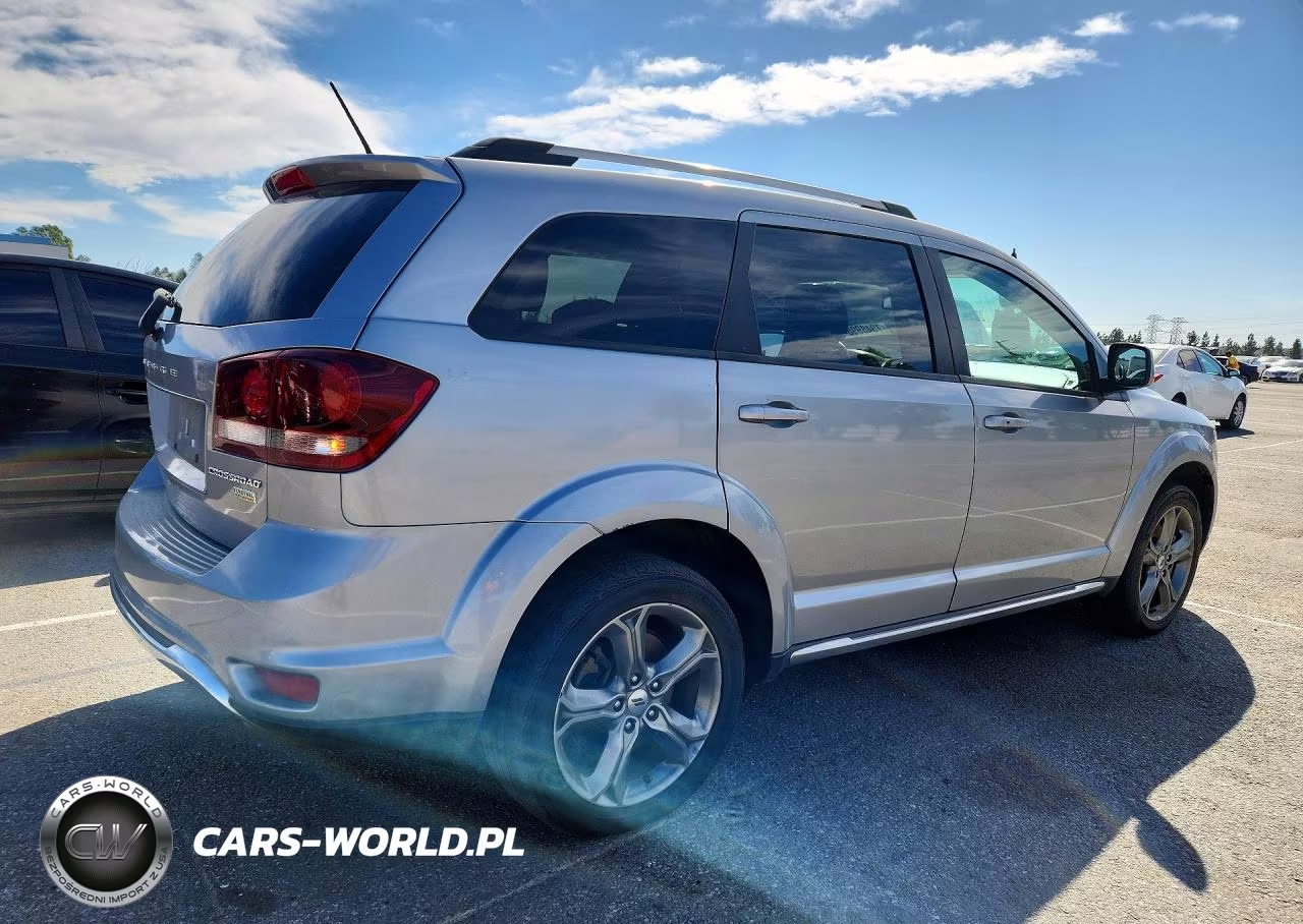 2018 Dodge Journey Crossroad VIN:3C4PDCGG8JT156993 - 3