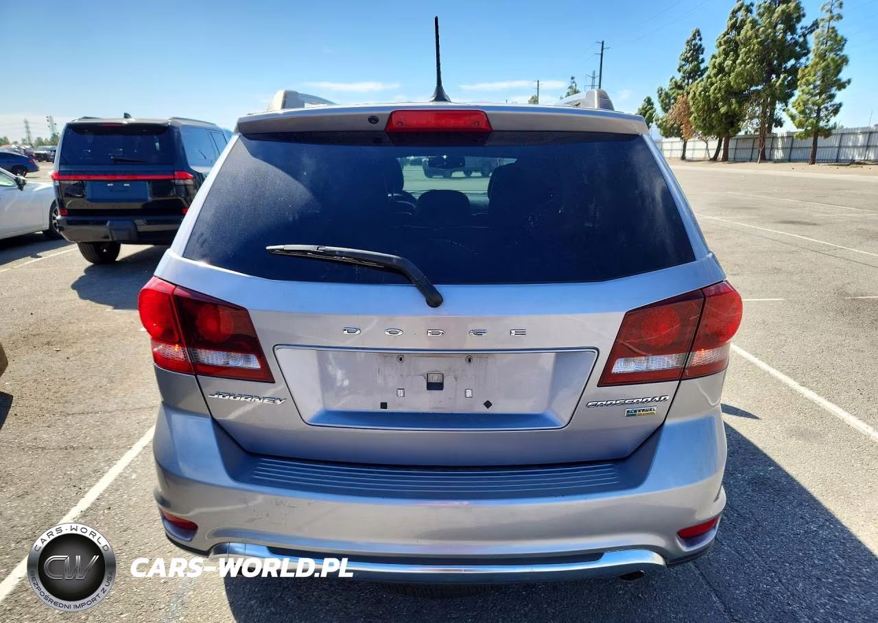 2018 Dodge Journey Crossroad VIN:3C4PDCGG8JT156993 - 6