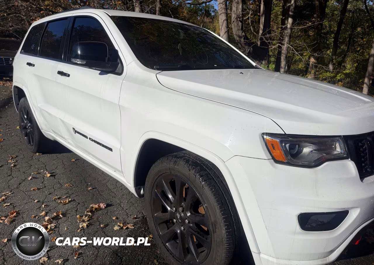 2017 Jeep Grand Cherokee Overland – zdjęcie 1 z 10