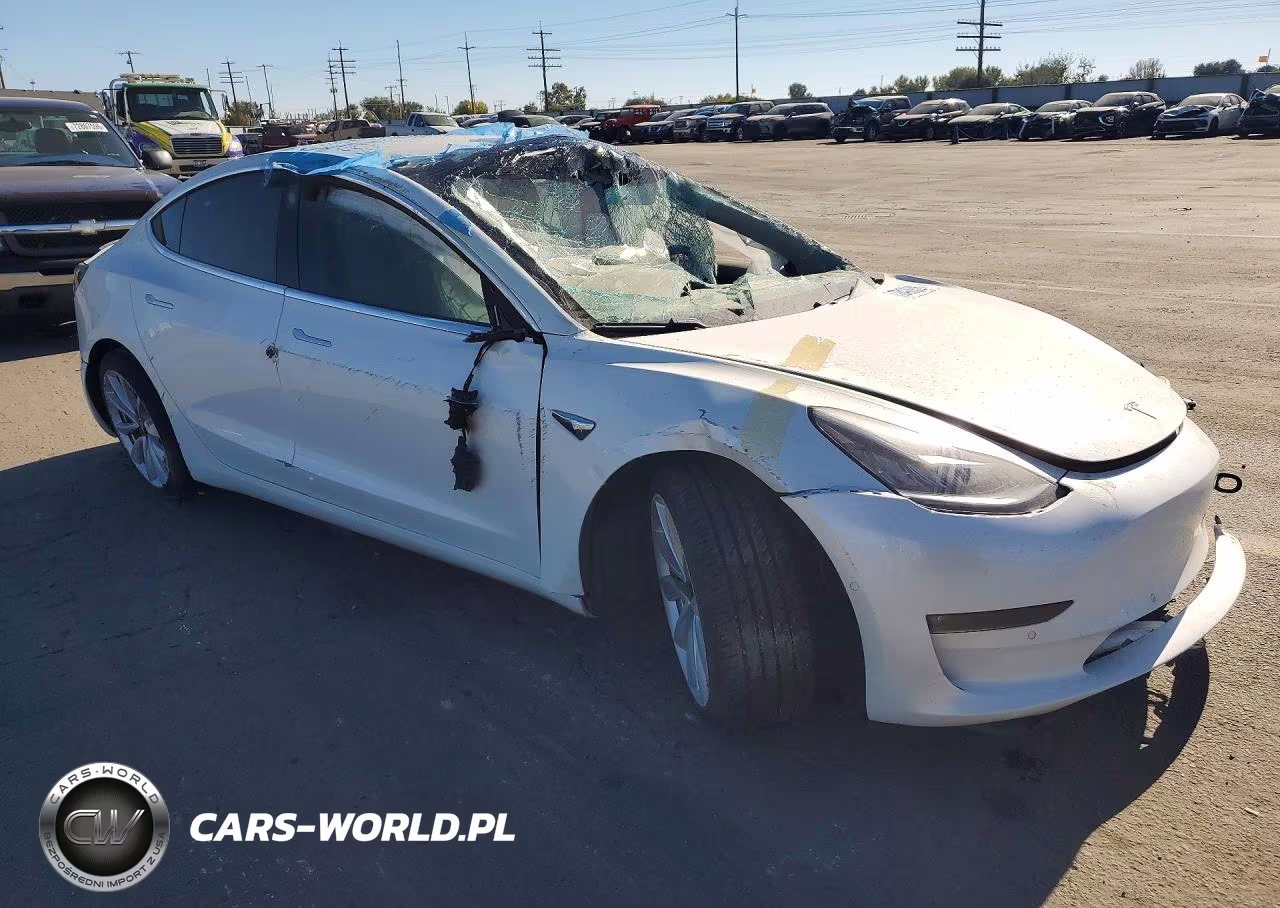 2020 Tesla Model 3 VIN:5YJ3E1EC6LF627637 - 4