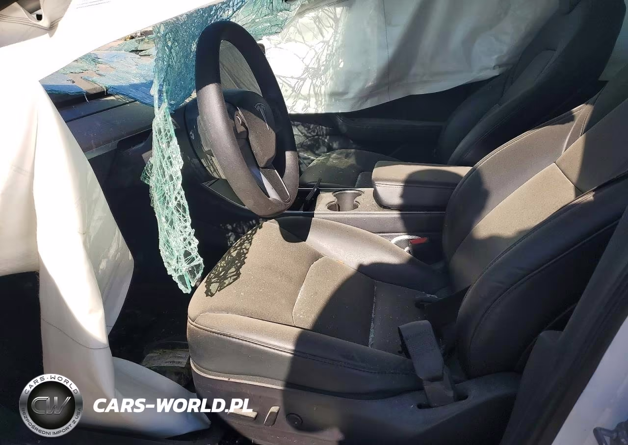 2020 Tesla Model 3 VIN:5YJ3E1EC6LF627637 - 7