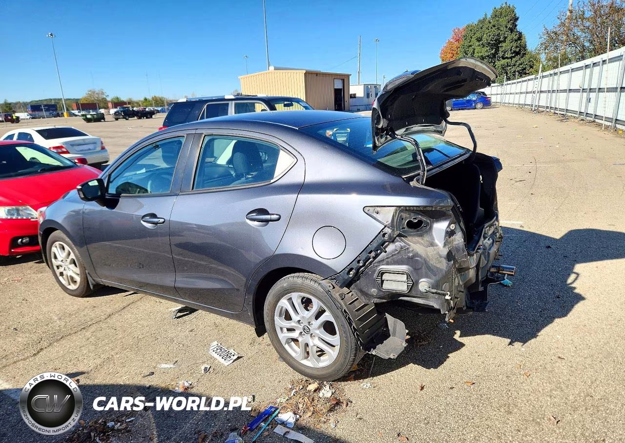2018 Toyota Yaris Ia Base VIN:3MYDLBYV3JY313301 - 2