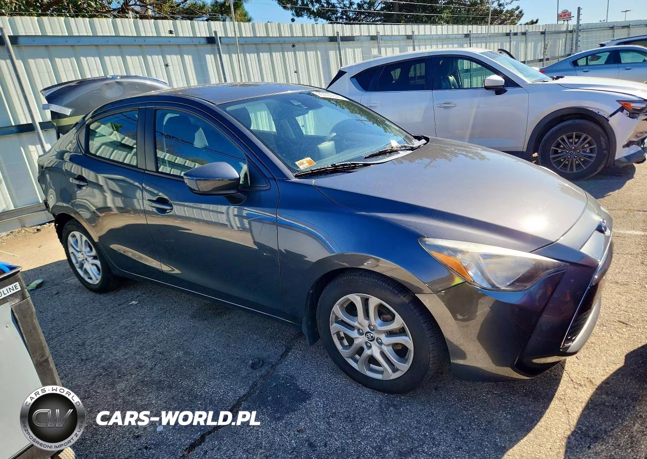 2018 Toyota Yaris Ia Base VIN:3MYDLBYV3JY313301 - 4