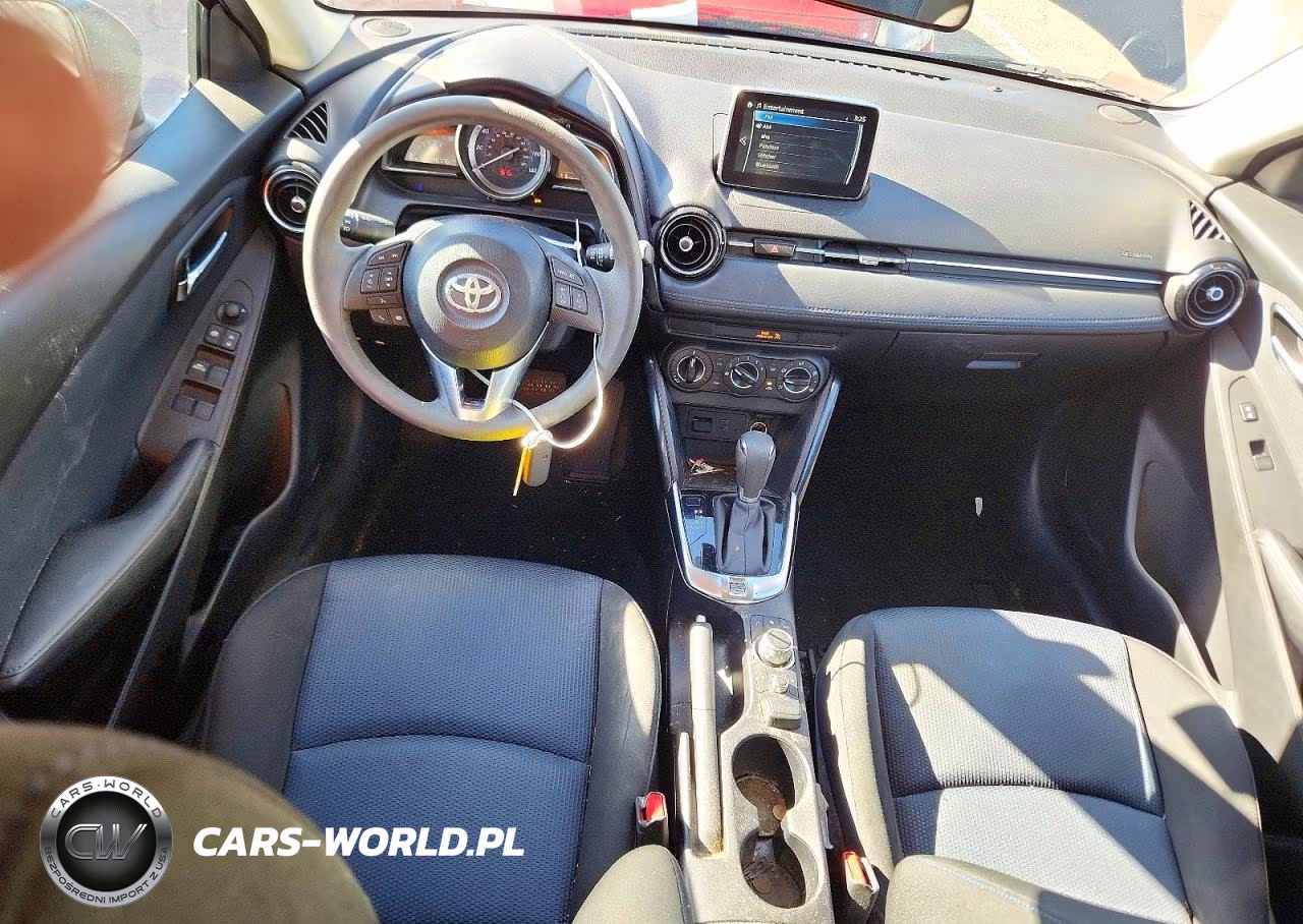 2018 Toyota Yaris Ia Base VIN:3MYDLBYV3JY313301 - 8