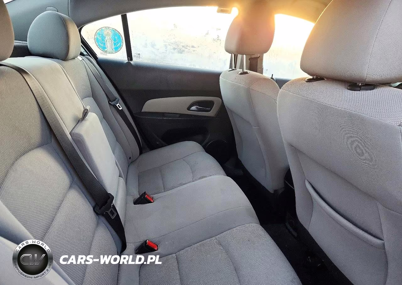 2015 Chevrolet Cruze Lt VIN:1G1PC5SB8F7139304 - 10