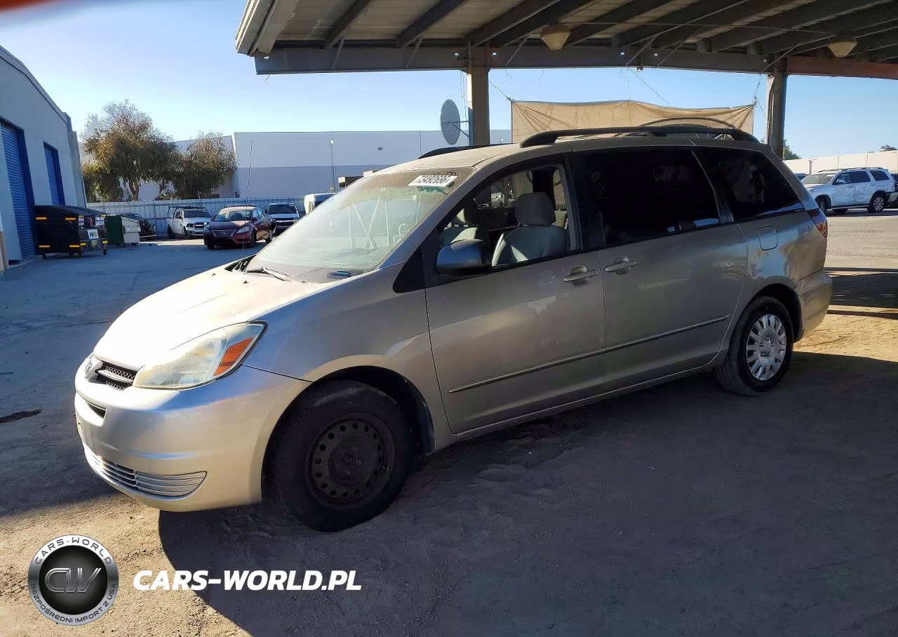 2004 Toyota Sienna Le 8 Passenger