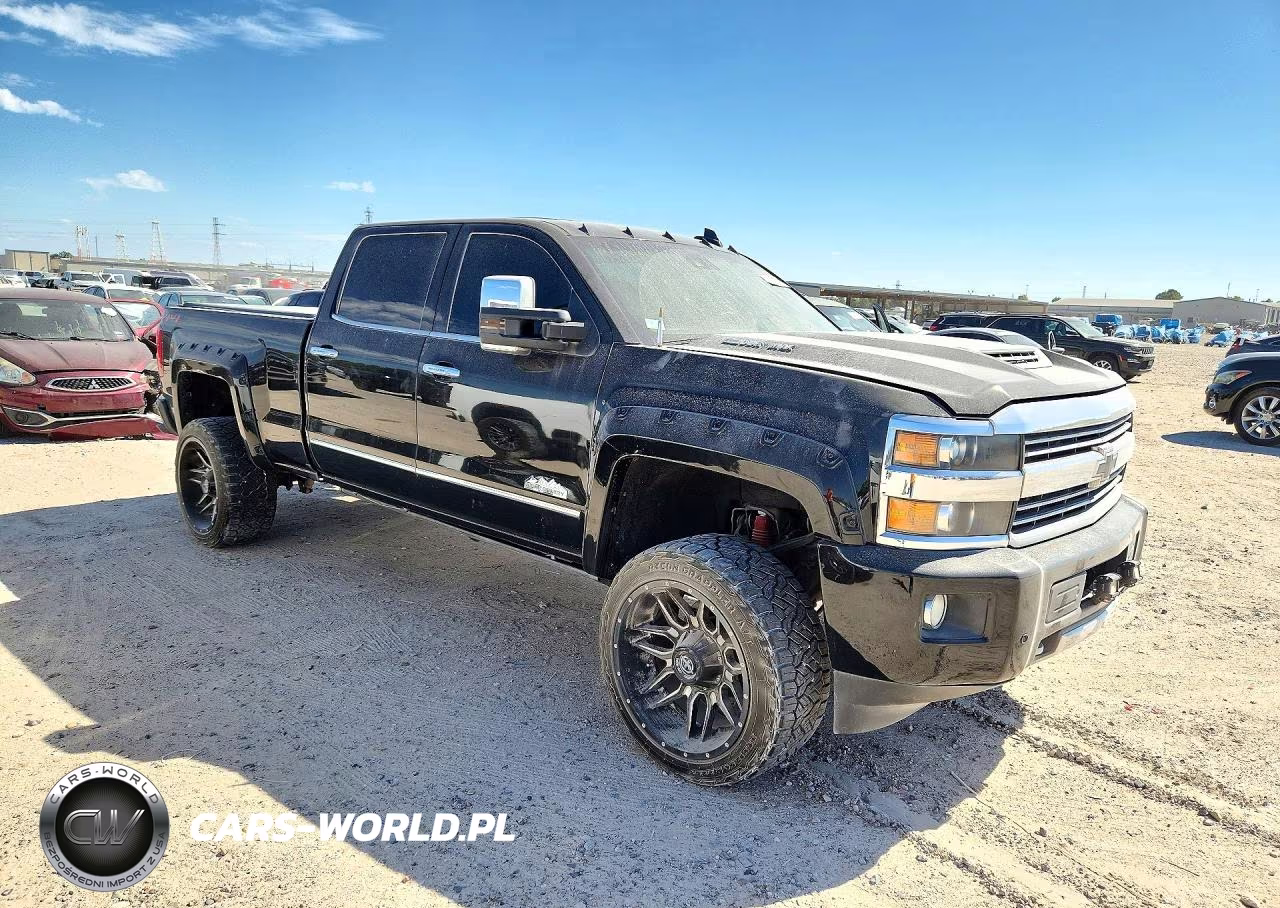 2018 Chevrolet Silverado K2500 High Country VIN:1GC1KXEY6JF102200 - 4