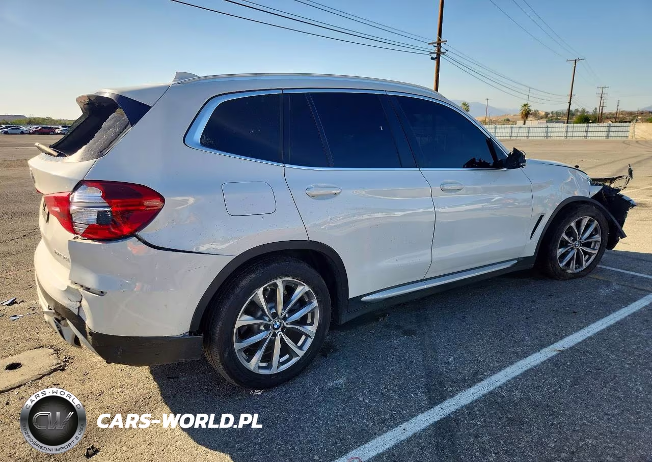 2018 BMW X3 xDrive30I VIN:5UXTR9C5XJLD69304 - 3