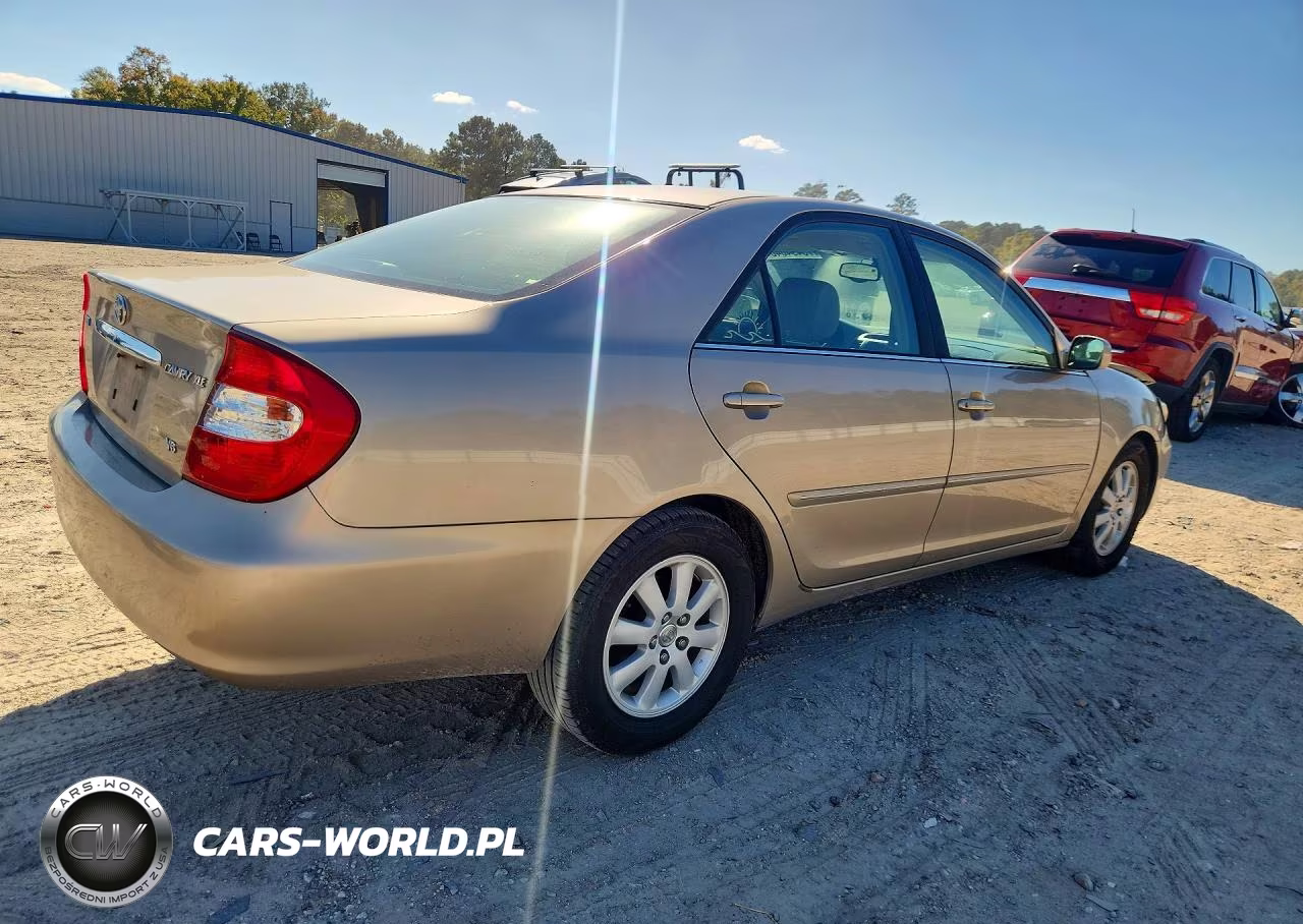 2002 Toyota Camry Xle V6 VIN:4T1BF30K52U536282 - 3